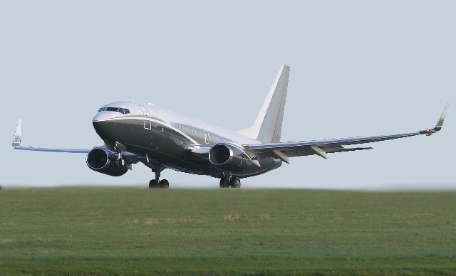 Самолет BOEING BBJ2