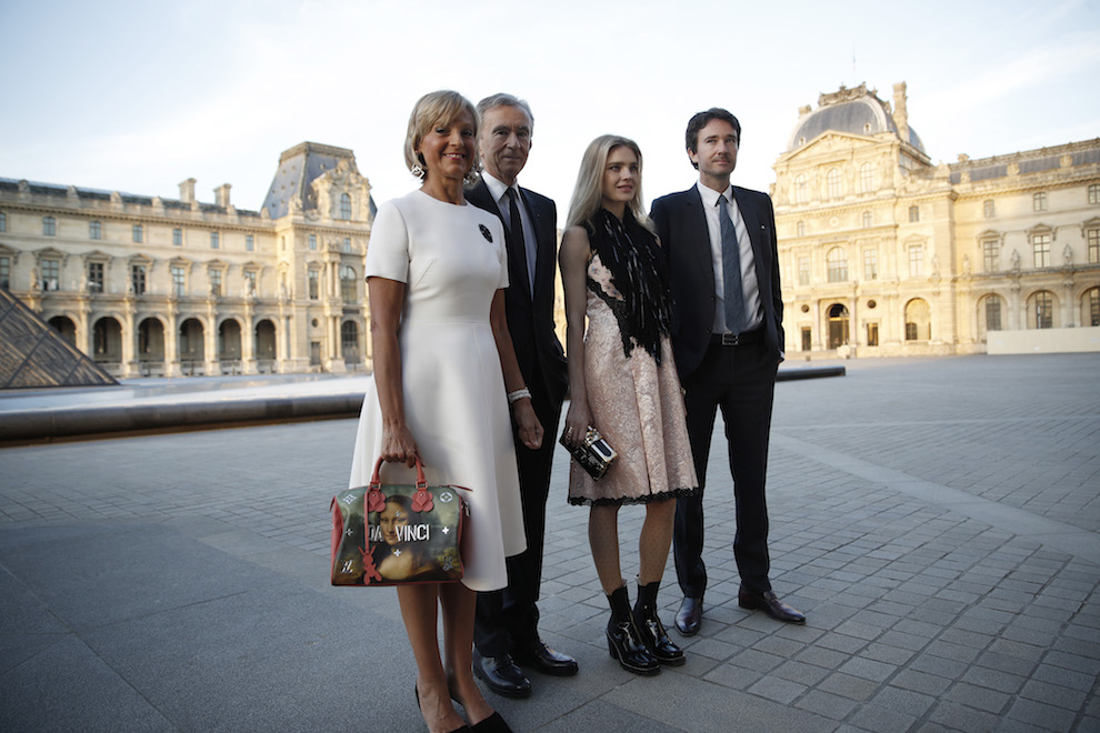 Фото DR Семья Бернара Арно на вечере Louis Vuitton, слева направо: Элен Мерсье, Бернар Арно, Наталья Водянова и Антуан Арно