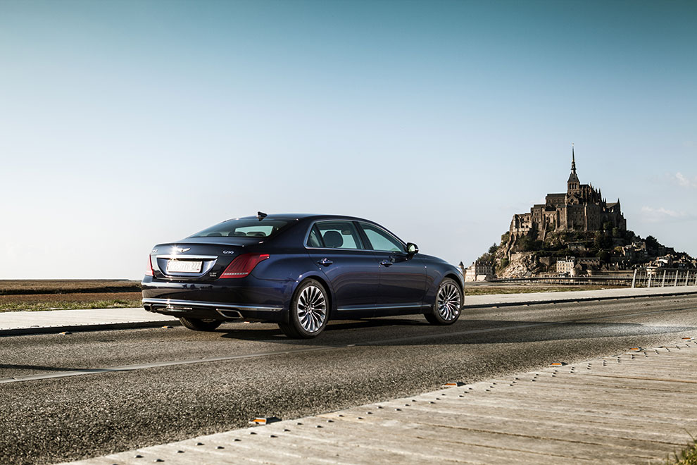 Hyundai запустил премиальный бренд. Тест-драйв Genesis G90 отвечает на вопрос «Как успехи?»