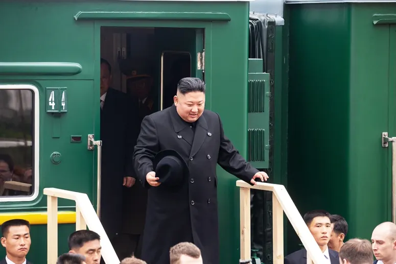 Фотогалерея ««За здоровье товарища председателя». Как прошел первый визит Ким Чен Ына в Россию»