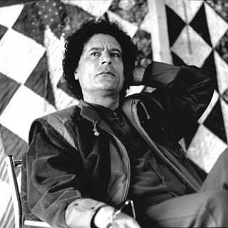 Муаммар Каддафи. Человек-костюм