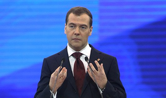 Медведев утвердил список запрещенных импортных продуктов