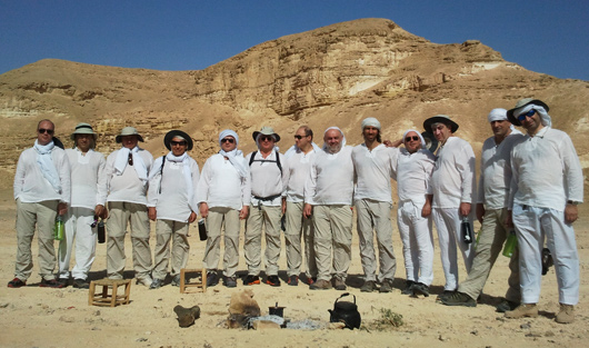 Участники рейтинга Forbes пересекли израильскую пустыню в Песах