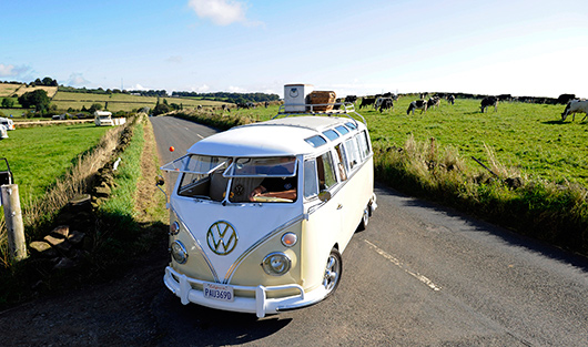 Машина свободы: история Volkswagen Camper Van в фотографиях