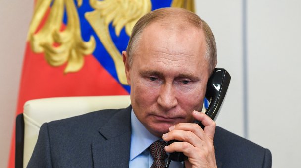 «У вас там все в порядке со здоровьем?»: Путина возмутила запоздалая реакция властей на разлив топлива в Норильске
