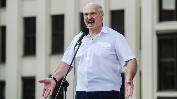 Лукашенко обвинил оппозицию в попытке захвата власти в Белоруссии 