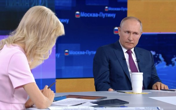 «Мне нужно быть защищенным как можно дольше»: Путин впервые назвал выбранную им вакцину от ковида