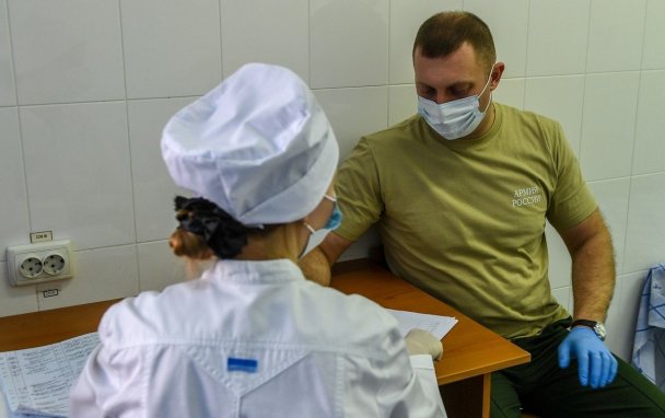 В России в третий раз за неделю выявили больше 29 000 новых зараженных коронавирусом
