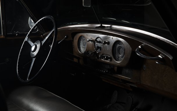 Bentley по сходной цене: на каких автомобилях ездили Аль Капоне и Юрий Гагарин