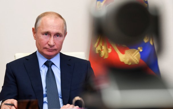 Налог для богатых, еще деньги детям и новые правила льготной ипотеки: самое важное из обращения Путина