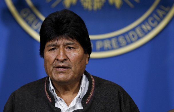 Президент Боливии Эво Моралес ушел в отставку из-за протестов