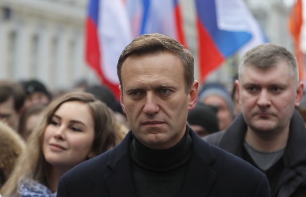 Родственникам Навального отказали в перевозке политика из омской больницы