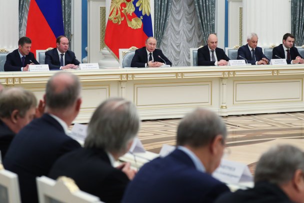 Политологи заметили усиление влияния друзей Путина из «Политбюро 2.0»