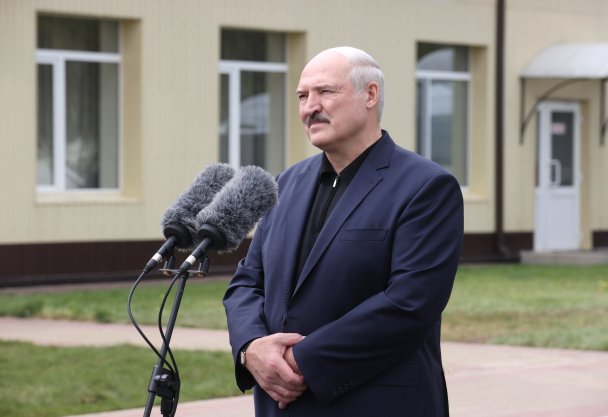 Лукашенко впервые встретился в СИЗО с арестованным оппонентом 