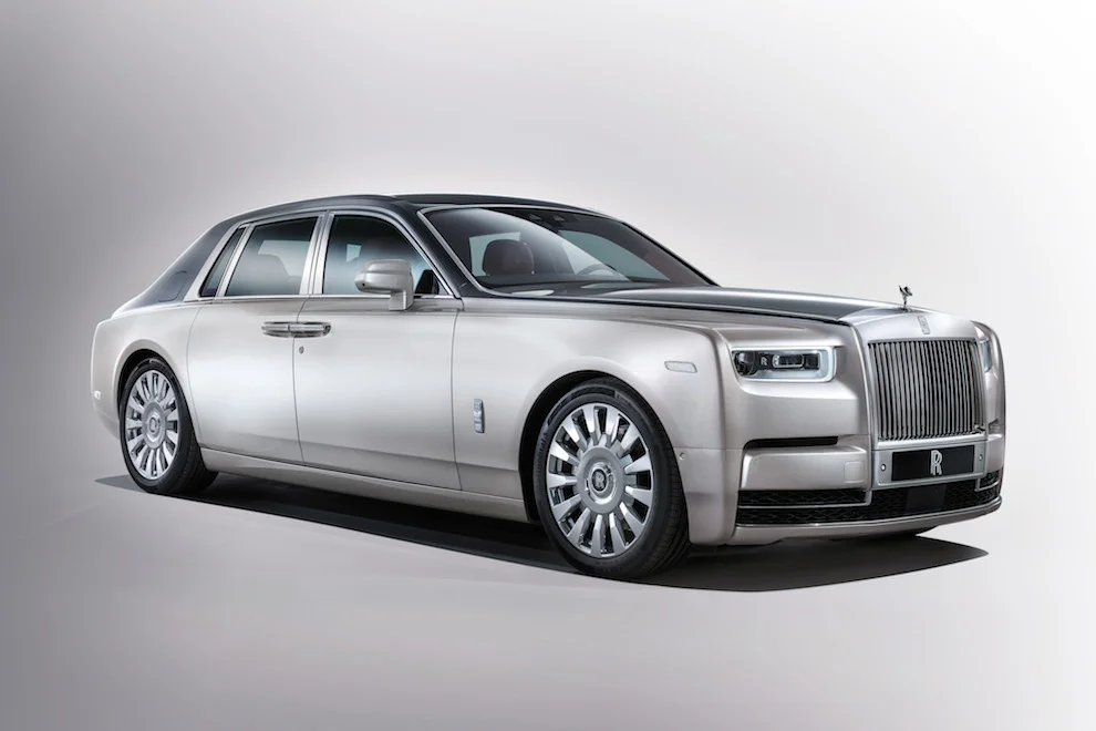 Rolls-Royce Phantom VIII       450 000  Forbes  Life
