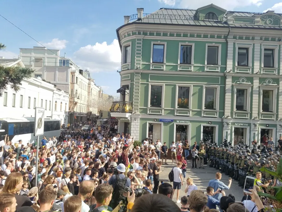 Более 500 человек задержали в ходе несогласованной акции в центре Москвы |  Forbes.ru