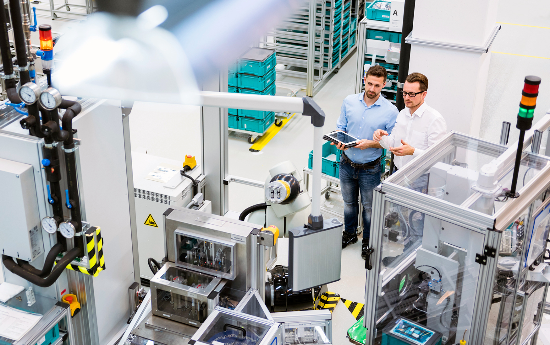 Главное меню command conquer. Your machine is. Оператор станка с чпу. Your machine is. Make your body your machine.