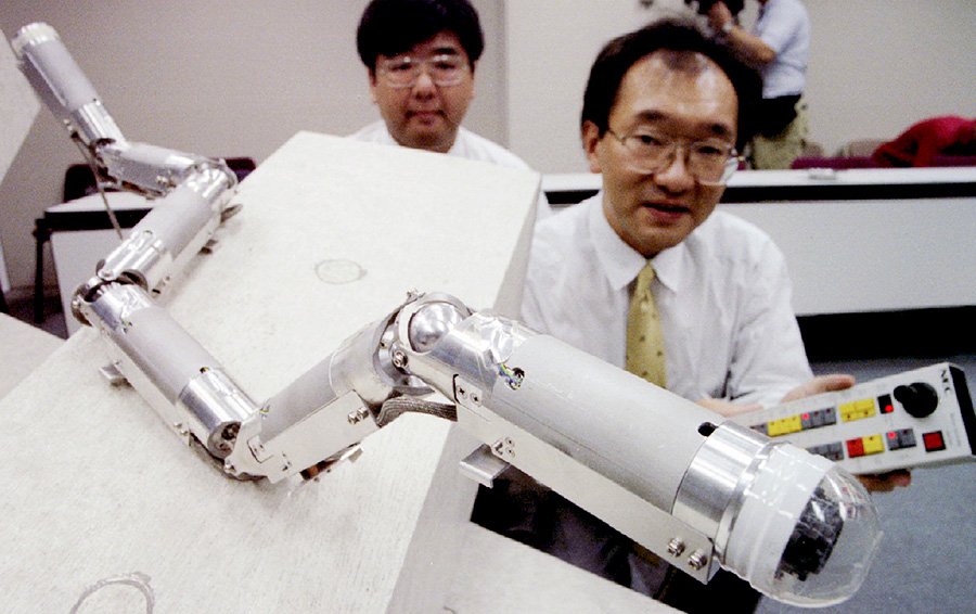 Почему япония популярна. Люди боготворят робота. Почему японцы используют электронику много.