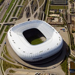 10 самых ярких стадионов мира, которые надо посетить