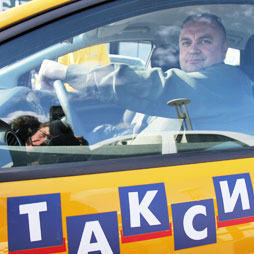 Собянин взялся за такси