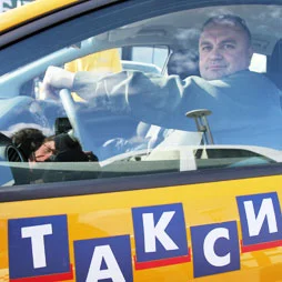 Собянин взялся за такси