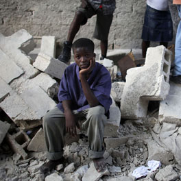 На Гаити могло погибнуть до полумиллиона человек
