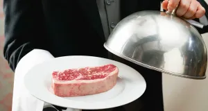 Съедая четырехсотграммовый стейк, вы накапливаете в организме запасы трупного яда