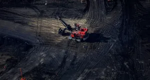 Баррель на песке: как инвесторы теряют в Канаде $50 млрд