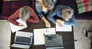 Хогвартс, умные клоуны и Французская революция: чем занять детей этим летом