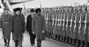 Человек, который прошел путь от иконы освобождения до диктатора. История Роберта Мугабе