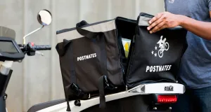 Стартап, очаровавший Голливуд: как сервис доставки Postmates конкурирует с Uber Eats за долю на рынке с помощью звезд