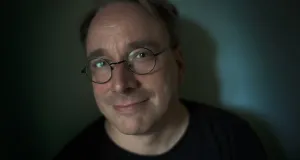 Ему можно: неполиткорректный создатель Linux снова в строю