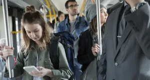 «Неэтичные» технологии: как женщине защитить себя от цифровизации