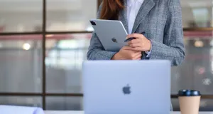 Гаджет не для галочки: как сократить издержки и повысить лояльность сотрудника