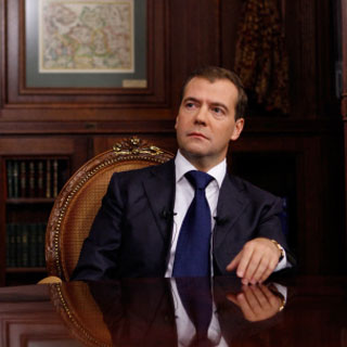Дмитрий Медведев объяснил, почему уступил место Владимиру Путину 