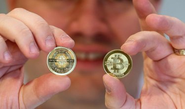 Задушить биткоины: как в Китае борются с криптовалютой | Forbes.ru