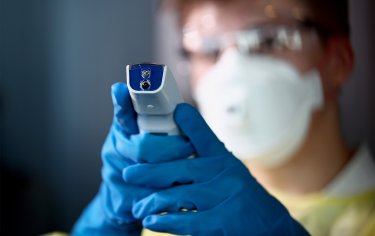 Как перчатки и маски могут навредить здоровью при коронавирусе