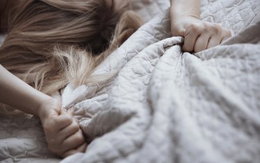 Привязал девушку к кровати и выебал (63 фото) - порно и фото голых на balagan-kzn.ru