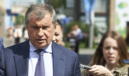 Сечин опроверг переговоры о продаже акций «Роснефти» «Сургутнефтегазу»