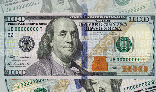 Новая банкнота в $100 вышла в обращение в США
