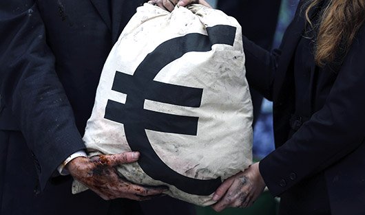 Евро на бирже превысил 70 рублей впервые с марта