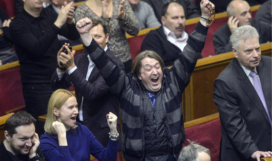 Рада проголосовала за отставку Виктора Януковича