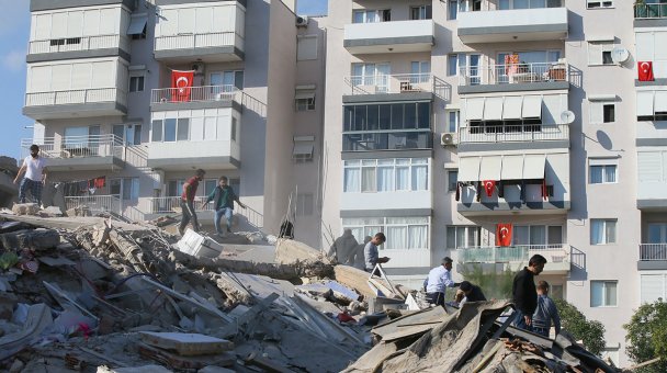 Последствия землетрясения в Измире. Фоторепортаж