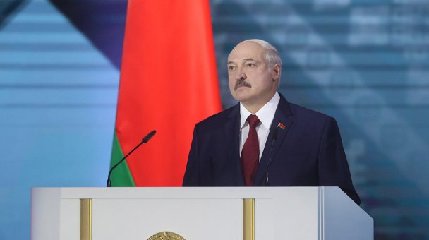 Лукашенко посоветовал протестующим «не высовываться» на улицы