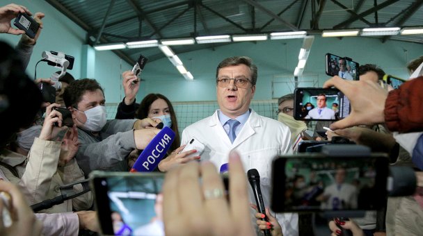 Российские врачи объяснили отказ в транспортировке Навального в Германию