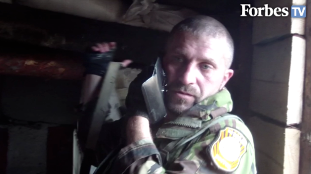 Звонок на передовую: видео из окопов и блиндажей Донецка
