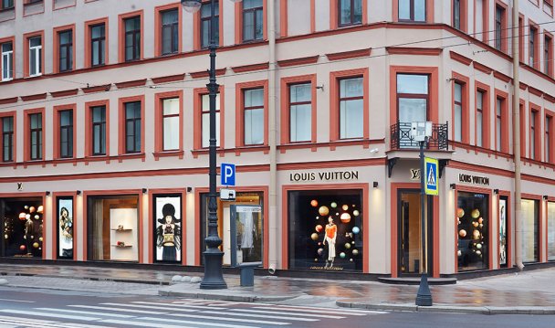 Открылся магазин Louis Vuitton в Петербурге