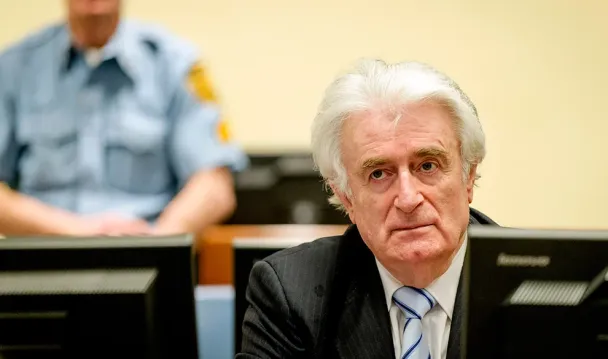 Фото REUTERS / Robin van Lonkhuijsen