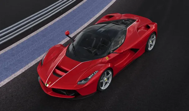 Фото Ferrari