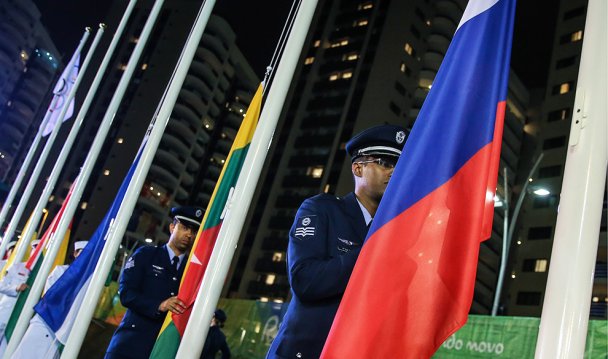 В Олимпийской деревне Рио-де-Жанейро подняли российский флаг 